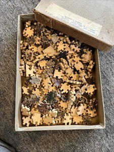 Vintage Russell’s Wooden Jigsaw Puzzle 205 Pieces Made In USA 1930s Era Rare