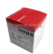 1PCS New Honeywell DC1040CT-303000-E temperature controller