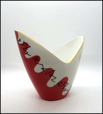 Noritake MCM Modernist Asymmetrical Porcelain Vase Red Abstract 6.75in