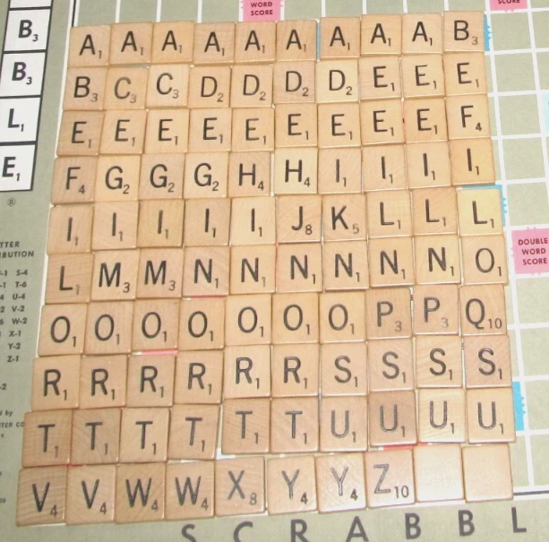 1953 Vintage Selchow Scrabble Game, 100 Wood Letters, Solid Corners, Inserts - Image 3 of 4