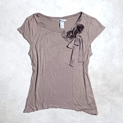 H&M Womens Rose Applique T-shirt Medium Taupe Flower Mesh Bow 00s Casual Elegant