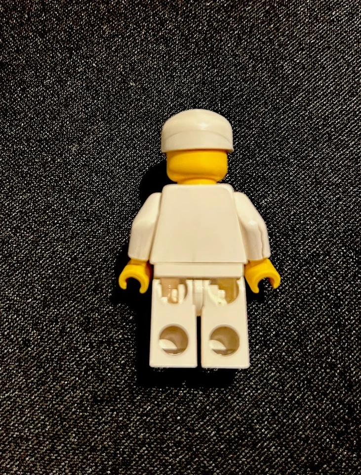 2x Lego Minifiguren Airline Pilot & Racer 1980-90s Vintage Selten! 6392 6399 - Bild 3 von 4