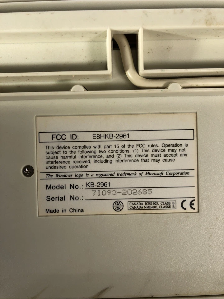 Teclado vintage Chicony KB-2961 con cable PS/2 beige Foto 4 de 4