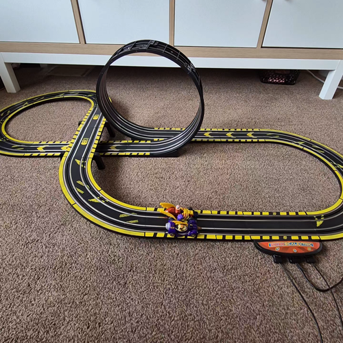 Wacky Races Micro Scalextric Race Track 1:64 Loop The Loop Boxed Fully Working - Video 1 van 1