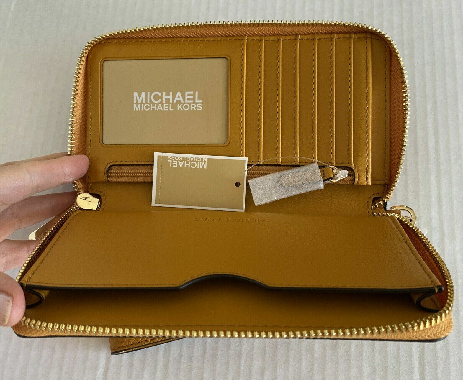 Michael Kors Jet Set Travel Phone Case Wallet Wristlet Marigold Leather 198 Y eBay