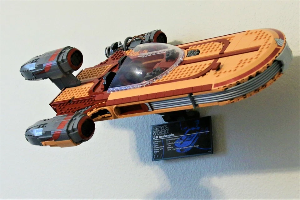 Ultimate Display Solutions wall mount display for Lego 75341 Luke’s Landspeeder - Image 3 of 4