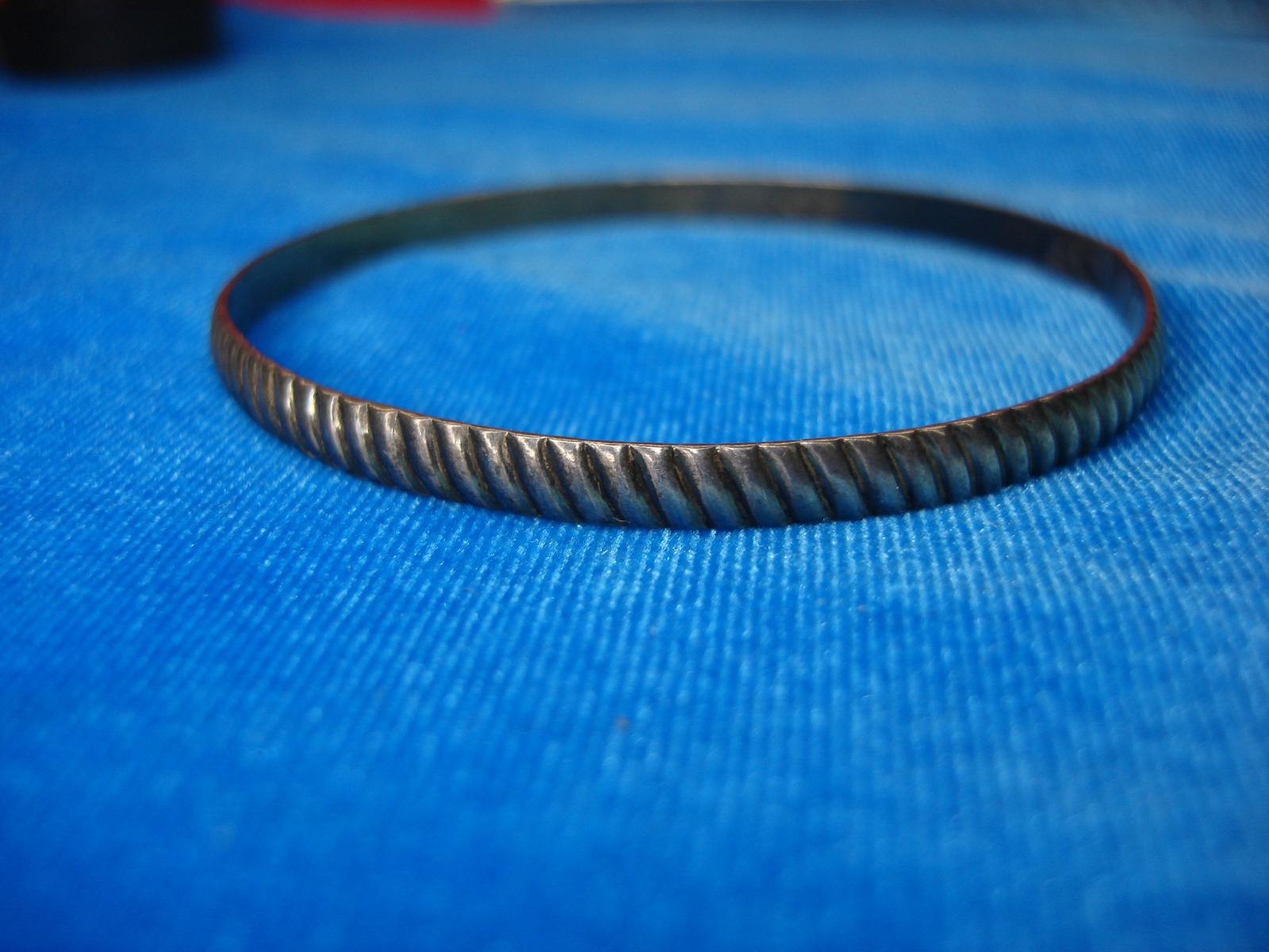 SOLID STERLING SILVER HARD BANGLE - NICE, VINTAGE… - image 1