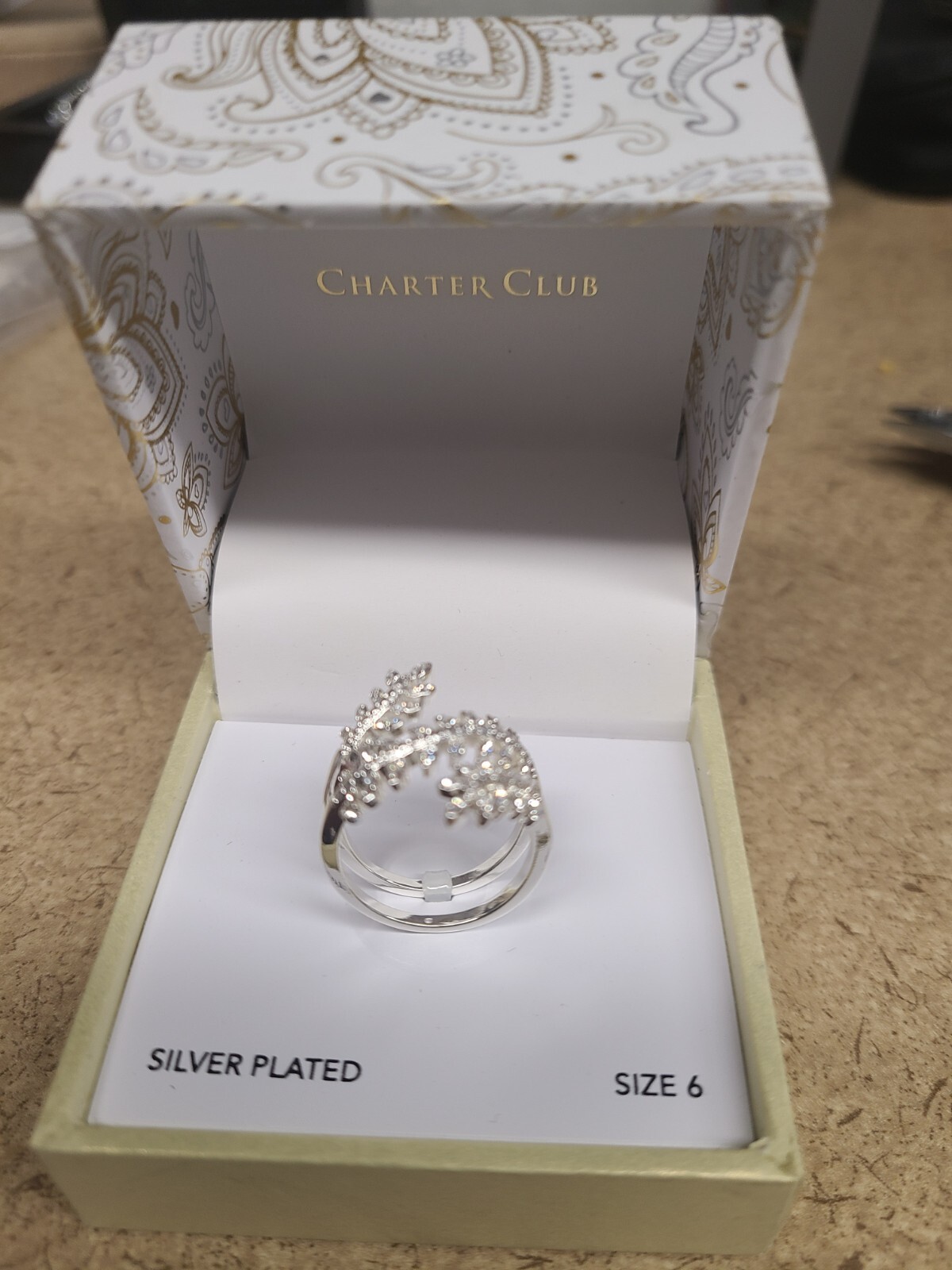 Silver Plated Leaf Ring Size 6 - image 1