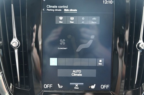 2018 68 VOLVO S90 2.0 D4 MOMENTUM SALOON 4DR DIESEL AUTO EURO 6 (S/S) (190 PS) D - Picture 24 of 24
