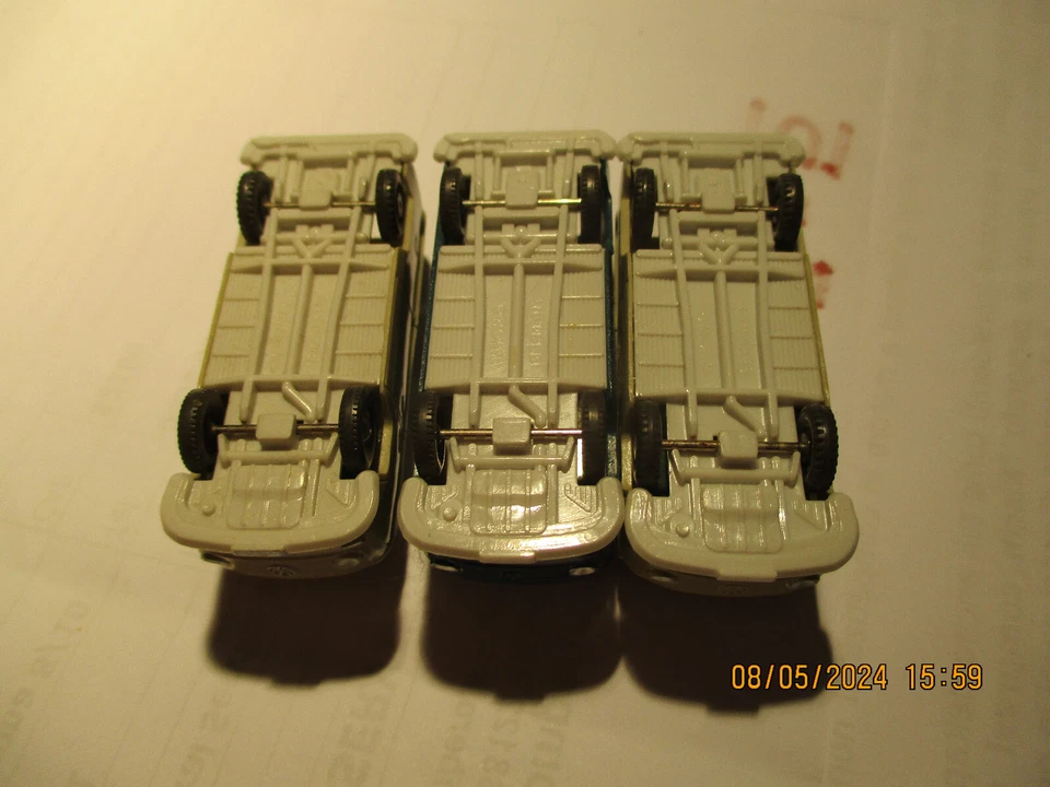 RE-WIKING - VW KASTENWAGEN T 2 X 3 - MIT SITZE GK 300/11 - Immagine 3 di 4