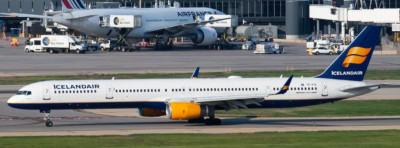 B757-300 ICELANDAIR REG: TF-FIX WITH ANTENNE - JC WINGS XX40459 1/400 - PRE ORDER