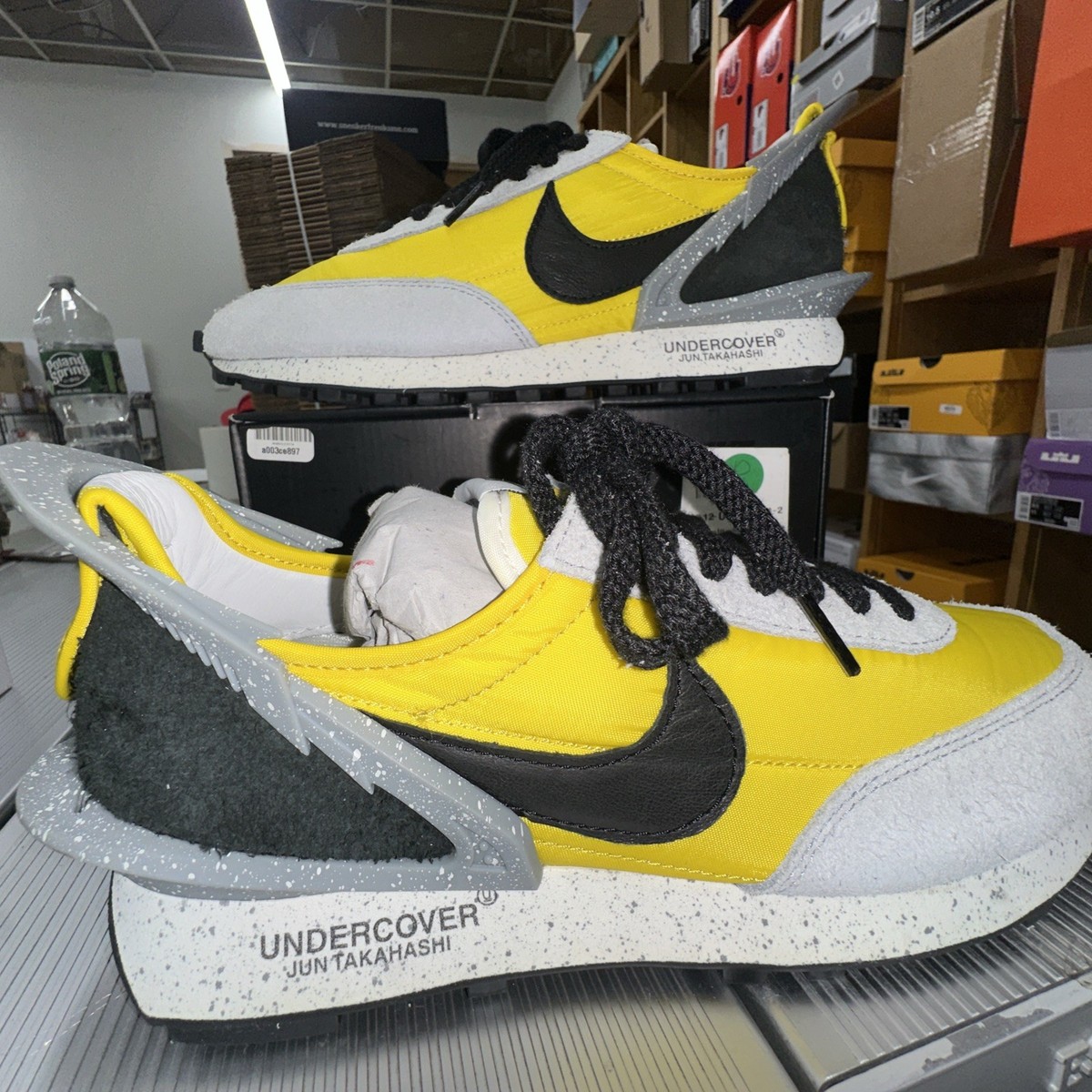 136). Size 9 - Nike Undercover x Daybreak Bright Citron