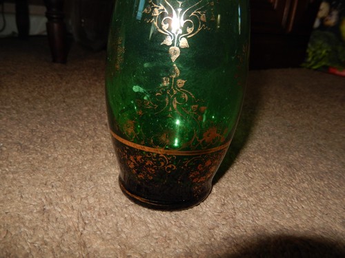 Ancienne carafe en verre vert vénitien et 4 verres cordiaux assortis bordure dorée - Photo 8/19