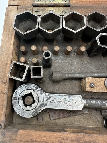 Antique Starrett 443-B Ratchet Wrench Socket Set Circa 1916 Incomplete Wood Box - Picture 2 of 23