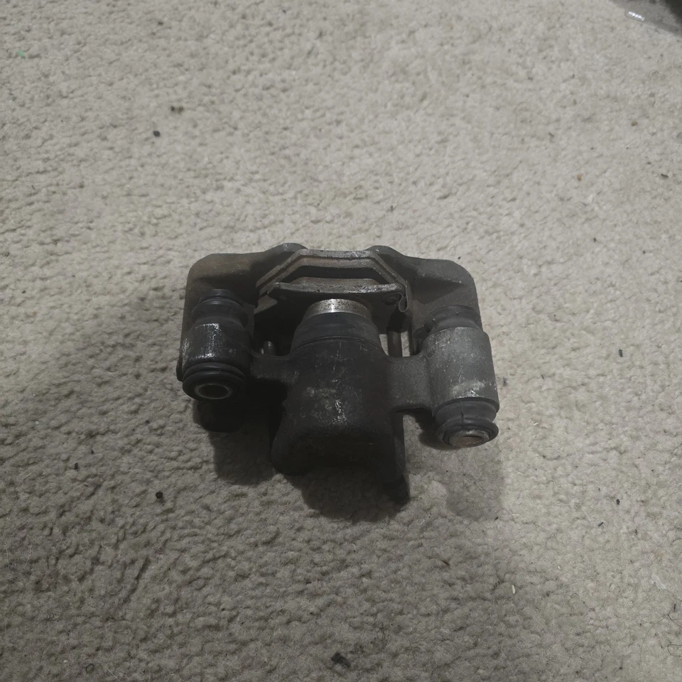 00-05 Pinzas de freno de disco traseras izquierda y derecha Toyota CELICA con pastillas y manguera Foto 4 de 4