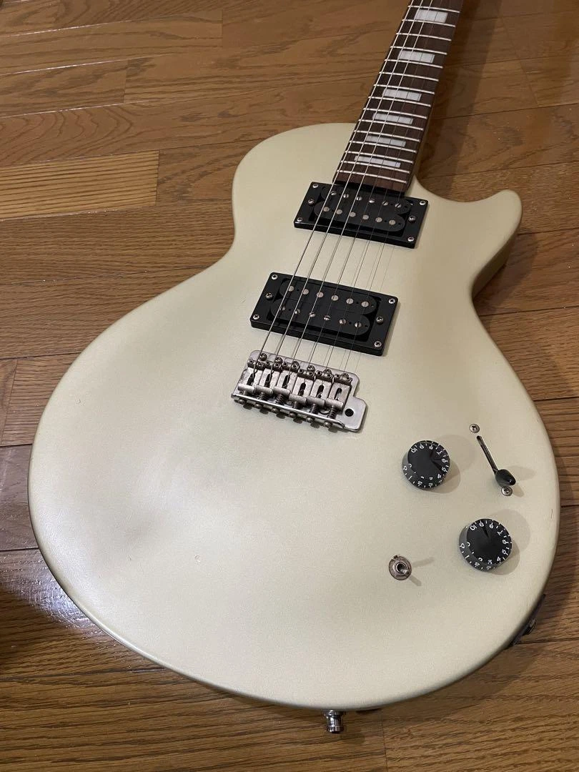 Electric Guitar Grass Roots Les Paul GLP-49 White Sound Confirmed