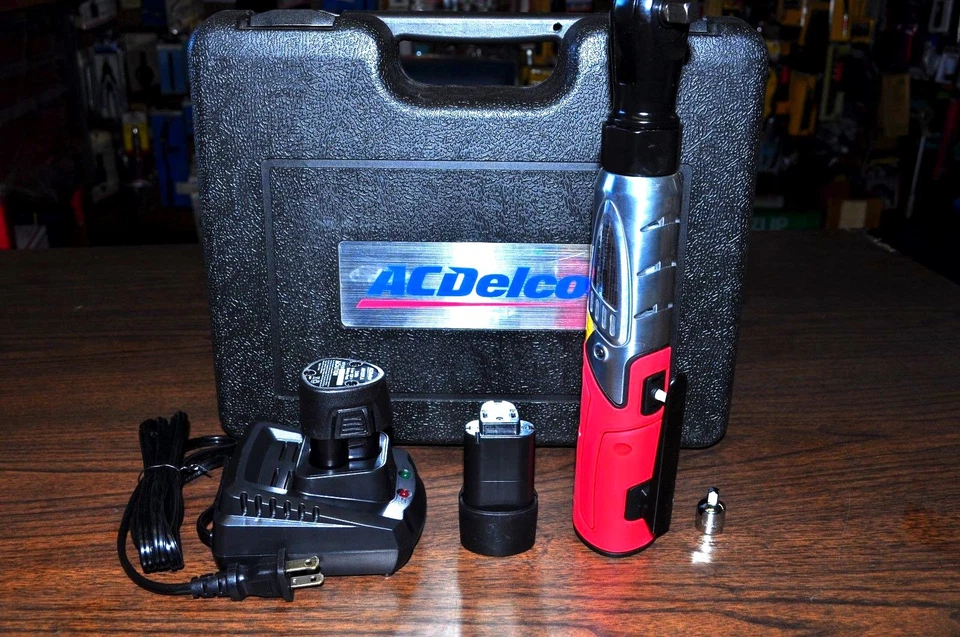 ACDelco Li-ion 12V 3/8" Llave de trinquete con dos baterías Li-Ion ARW1208  Foto 3 de 4