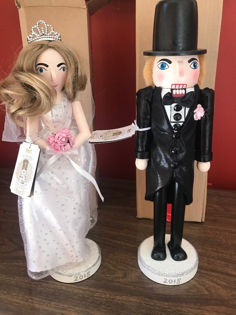 Horizons East Bride And Groom Nutcrackers Set Of 2 Silver For