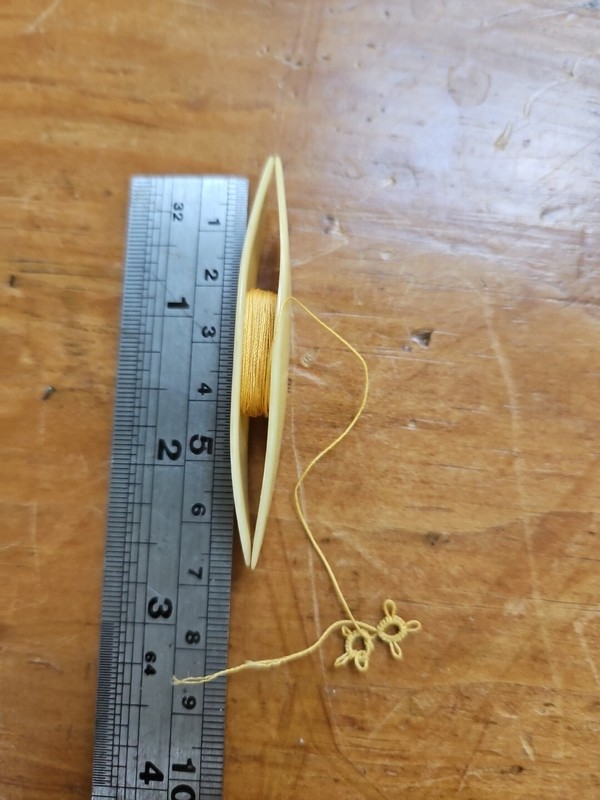 Vintage, Plastic Lace Tatting Shuttle. Nice