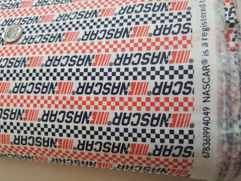 Tela de algodón Nascar Patriotic Checker Flag Racing por yarda Foto 2 de 4