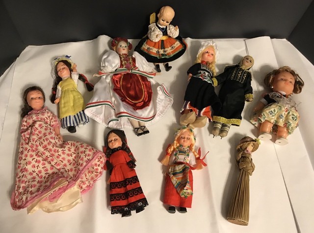 dolls from different countries
