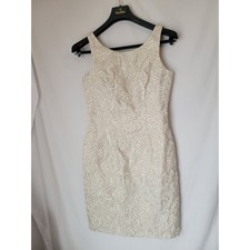 Carmen Marc Valvo Size 6 Ivory Gold Embroidered Brocade Sheath Cocktail Dress