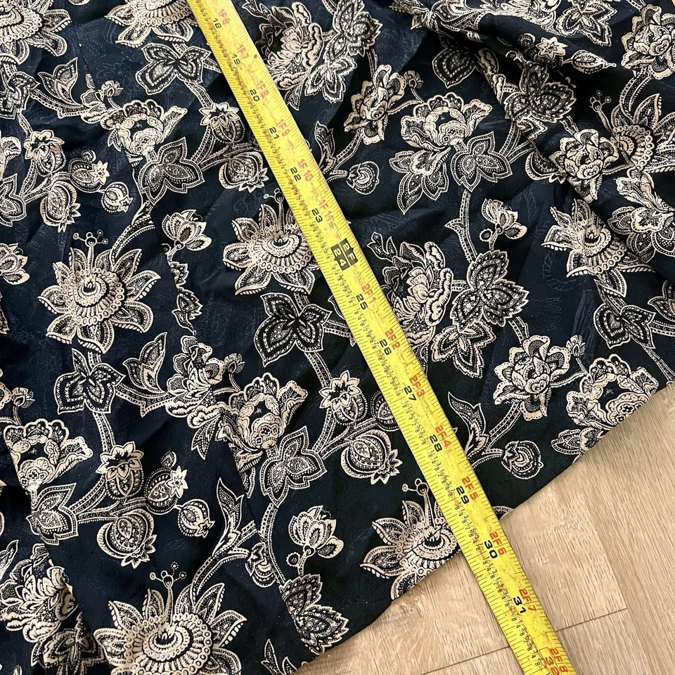 Falda acampanada midi de seda G2U VALENTINO 100 flores negras talla 4 IT 38 hecha en Italia Foto 3 de 4