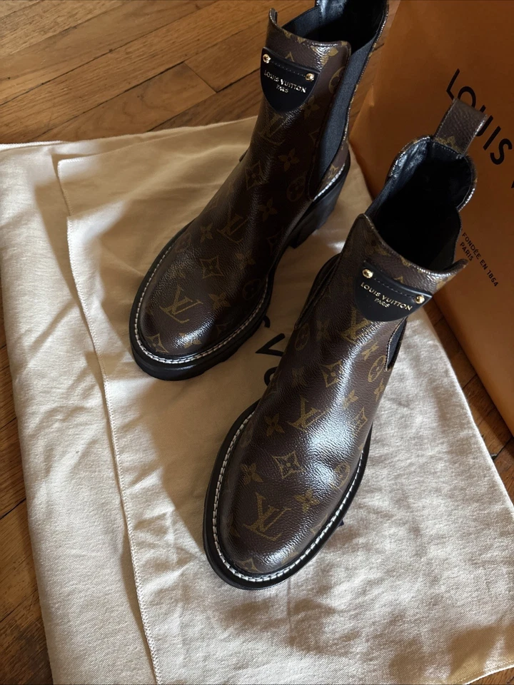 Botas Louis Vuitton para mujer Foto 2 de 4
