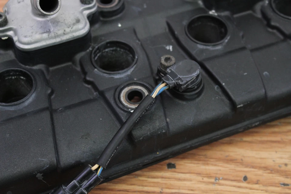 Yamaha YZF R6 2004 culata con válvulas y árboles de levas Foto 3 de 4