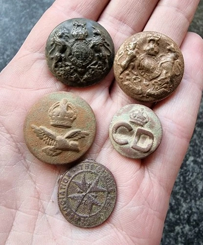 WW1 WW2 Military Buttons Brass Metal Detecting Finds Antique (3)