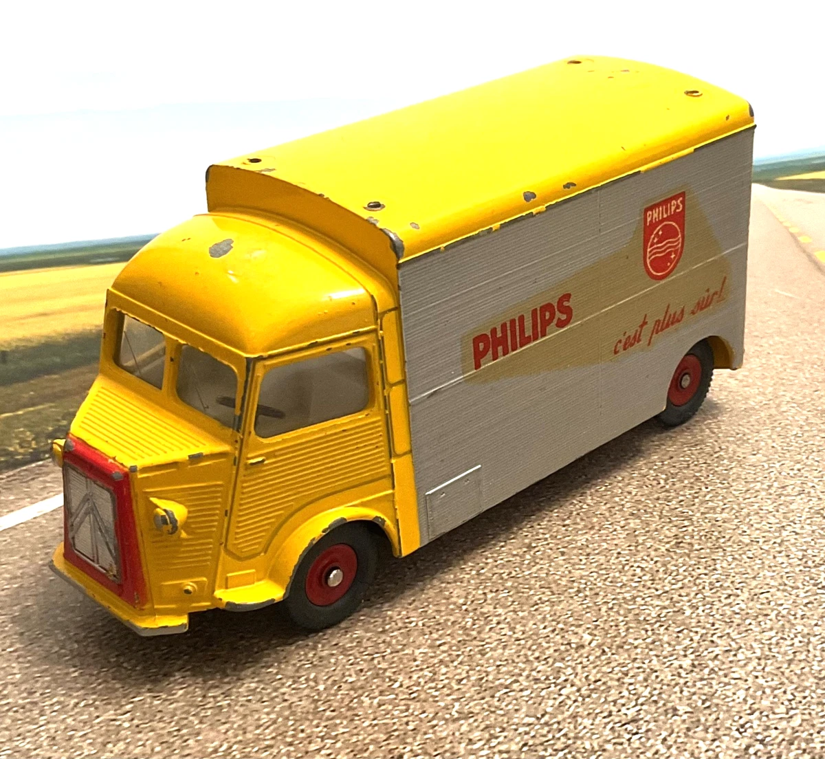 Citroën 1947 Vehicle Year Vintage Manufacture Diecast Vans for
