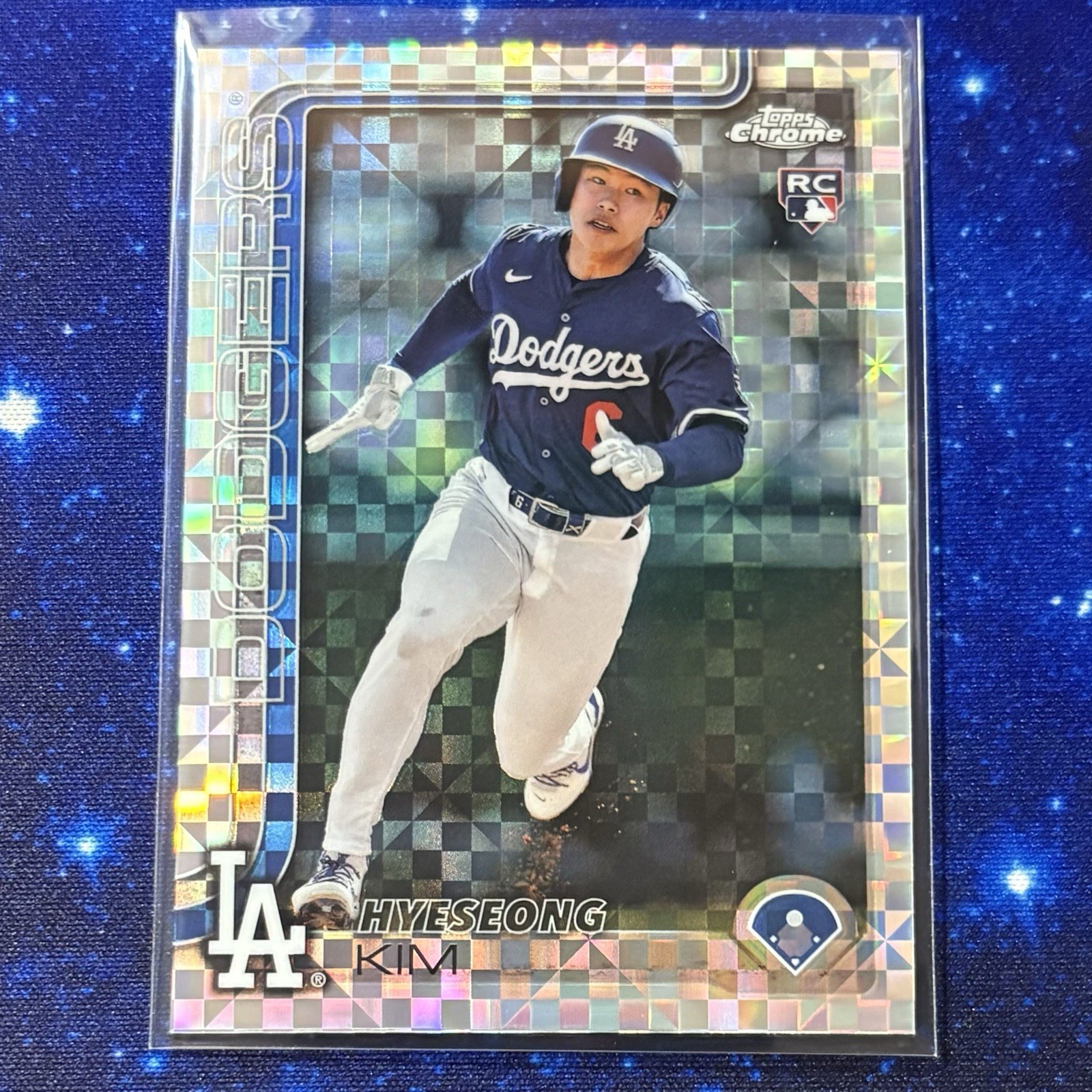 HYESEONG KIM Rookie Card • X-FRACTOR #152 • 2025 Topps Chrome • DODGERS RC