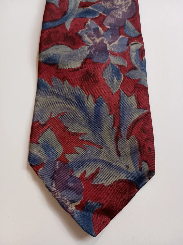 Oakton Ltd. red/blue/gray handmade artistic pattern necktie 100% Silk - Image 3 of 4