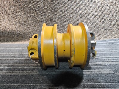 John Deere T216080 AT322778 Double Flange Bottom Roller For 850J 850J-II 850JR