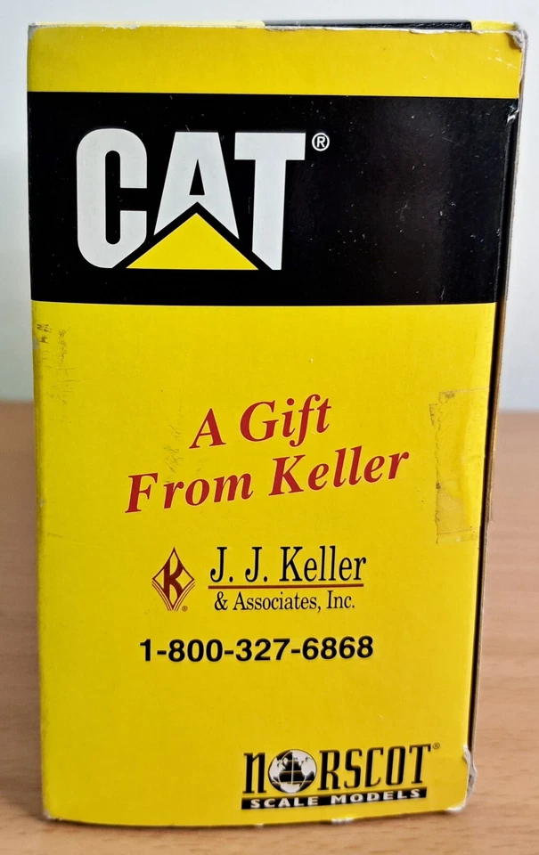 Norscott 1:25 Scale CAT Lift Truck with Pallet GP25K JJ Keller - Image 3 of 4