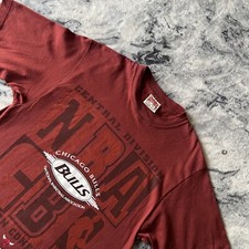 Vintage Nutmeg Red Burgundy Mens Chicago Bulls NBA Basketball USA Tshirt Tee M