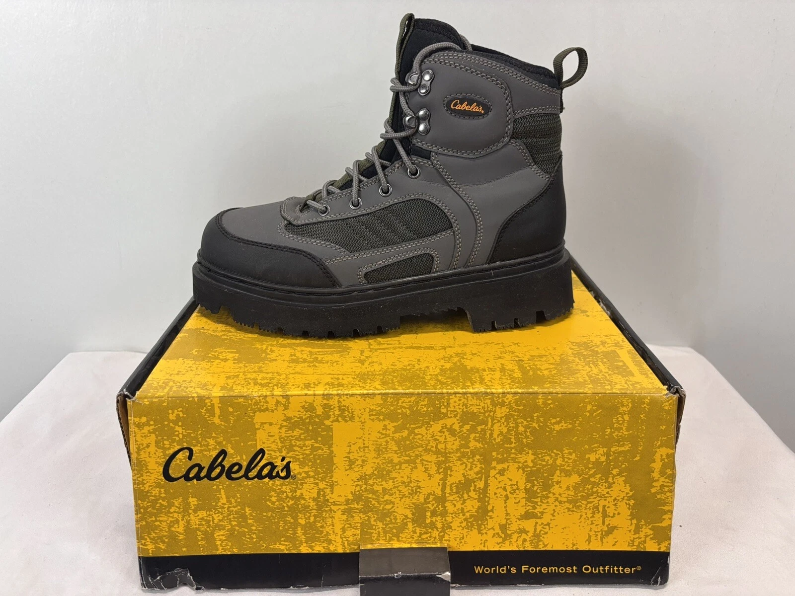 Cabela’s Ultralight II Wading Boots Sz 9 Men’s Grey Fly Fishing Cleat Bottoms