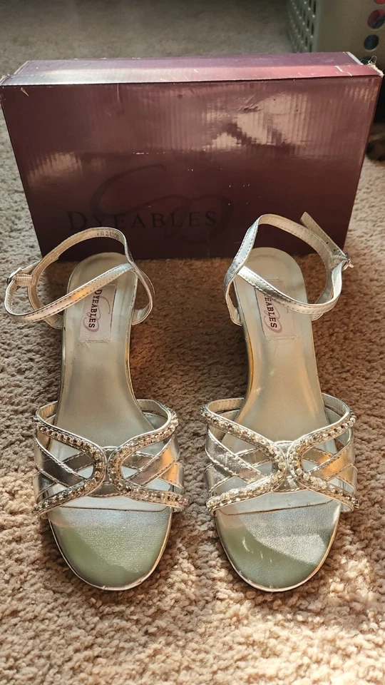 Dyeables Rhinestone Wedge Sandals, Size 7 - Imagem 3 de 4