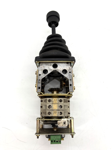 Controlador Joystick Gessmann V64.1 Eje Único Resorte Vuelve al Centro - Imagen 4 de 7