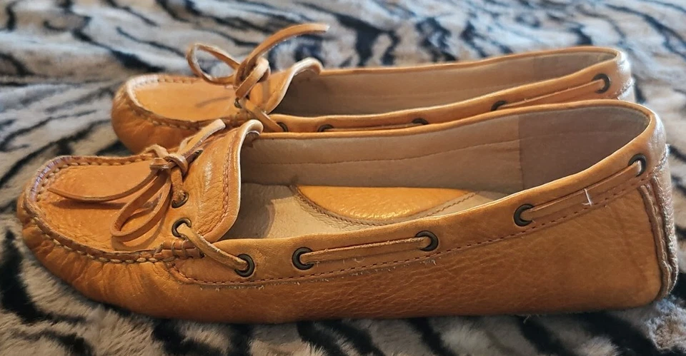 Zapatos Frye Reagan Campus Mocasines 72285 Para Mujer 8.5M Mocasines CUERO BRONCEADO Planos Foto 4 de 4