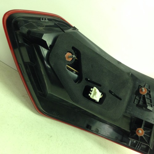 2010-2013 Mercedes W212 E350 E400 E63 AMG Right PASSENGER Tail Light OEM Perfect - Foto 7 di 14