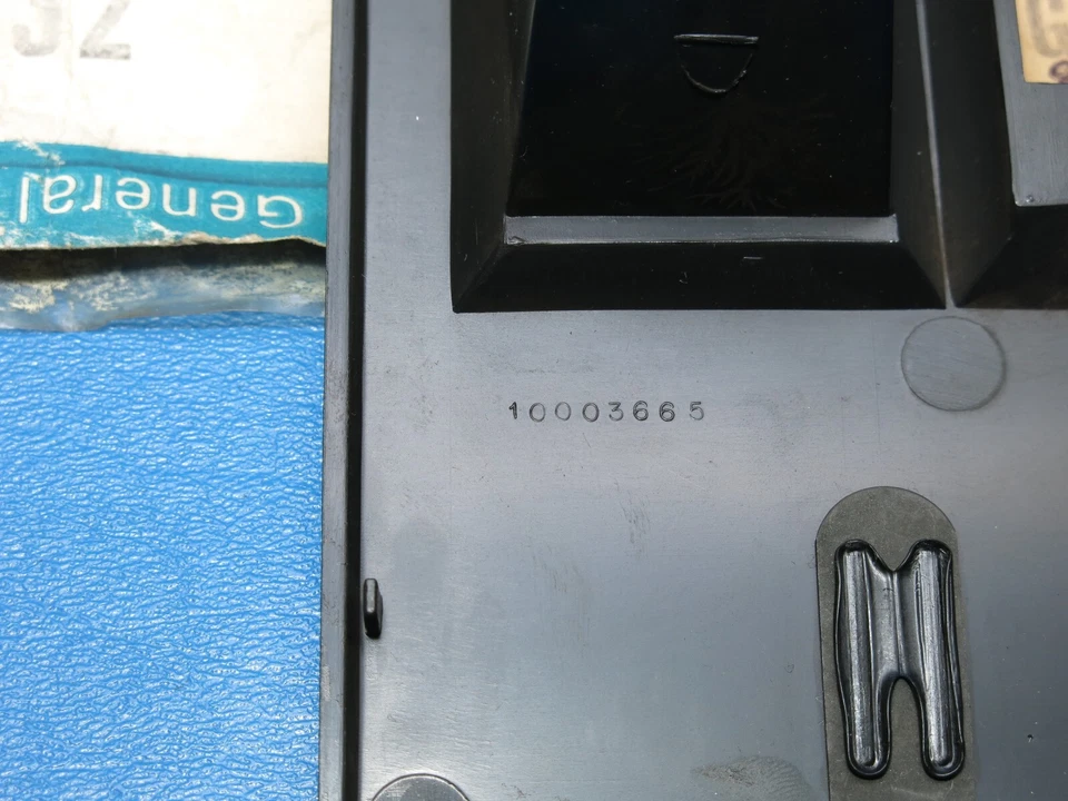 Nuevo de Lote Antiguo GM 1981-1982 Oldsmobile Omega Consola de Piso Selector de Cambio Automático Borde Foto 4 de 4