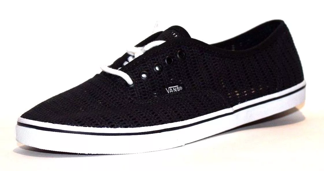 Vans authentic lo hotsell pro all black