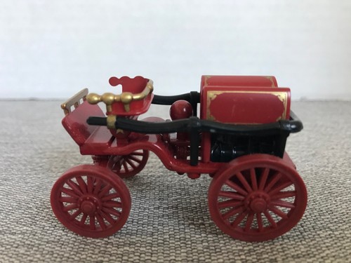 Horse Drawn Pumper - Picture 2 of 3