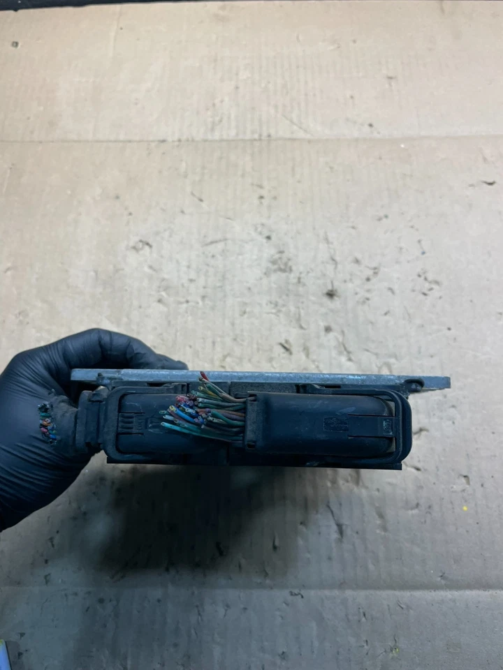 Módulo de computador 2010 Nissan Pathfinder 4.0L Ecm Ecu mec77-250 c1 u1854 DG - Imagem 2 de 4