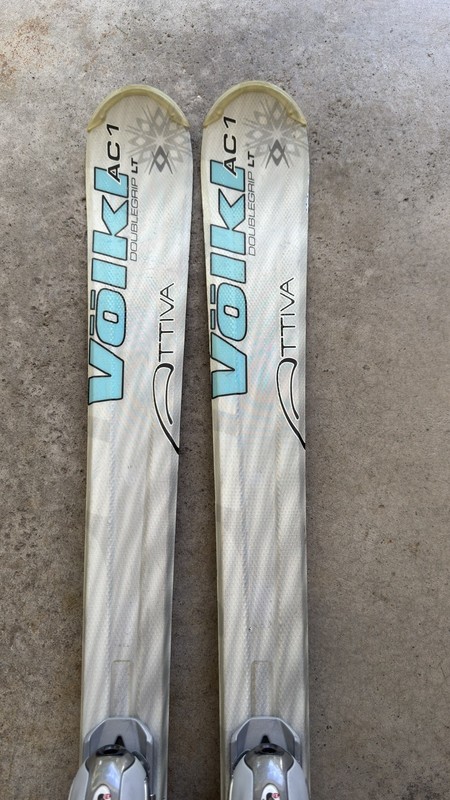 Volkl Unlimited AC1 Women’s Skis Light Grey/Blue 149cm With Marker M900 Bindings