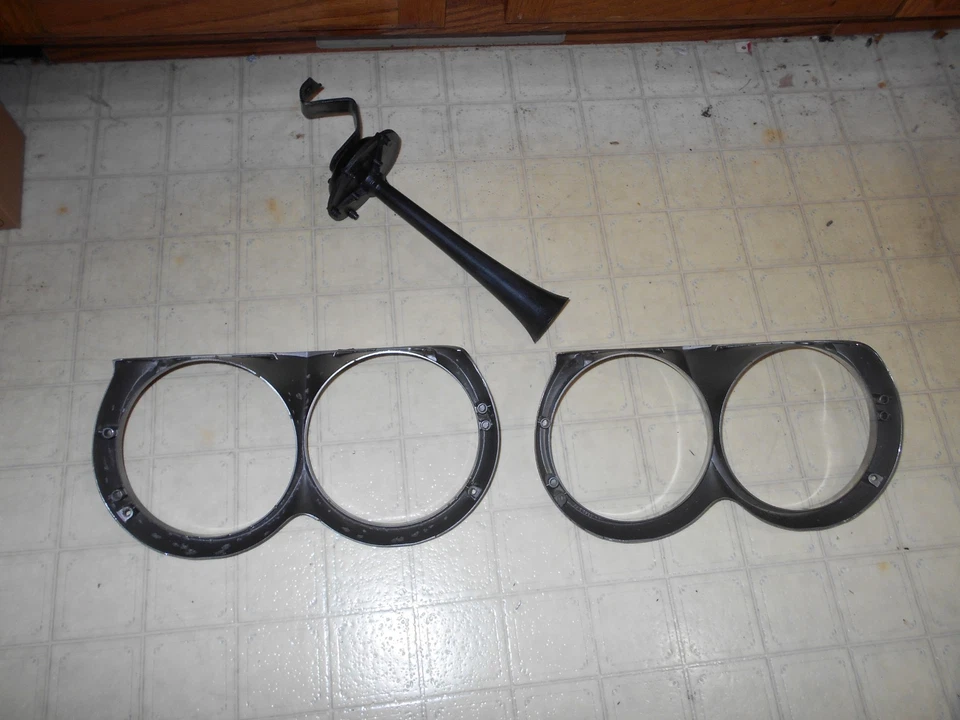 1963 1964 Cadillac Trumpet Horn Plus Molduras para Farol Série 62 Eldorado Deville - Imagem 3 de 4