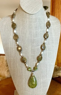 Jaspers And White Agate Necklace