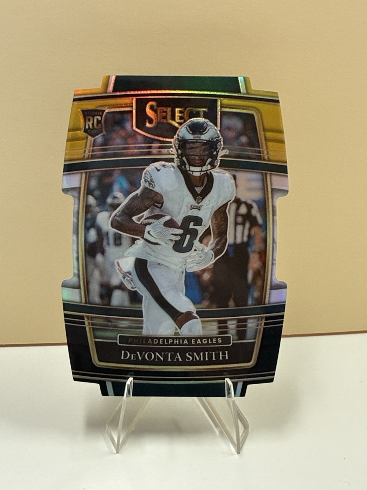 2021 Panini Select - Concourse Devonta Smith #49 Green Yellow Prizm Die-Cut (RC)