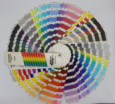 Vintage Pantone Color Formula Guide - 747XR 1987-1988 - Midwest